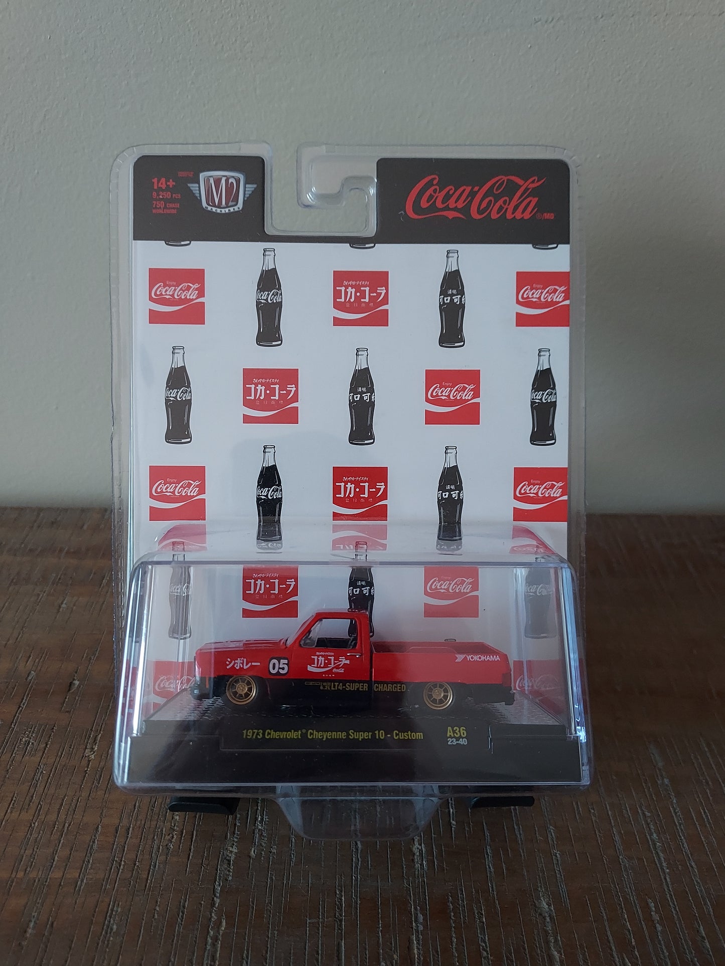 M2 Machines Coca-Cola 1973 Chevrolet Cheyenne Super 10 Custom Truck