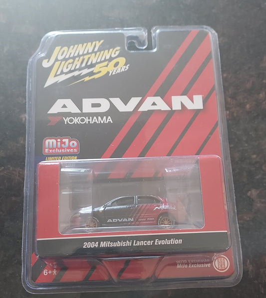 Johnny Lightning 2004 Mitsubishi Lancer Evo 'Advan'